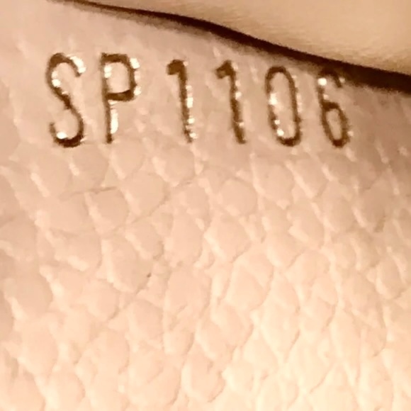 Louis Vuitton Empreinte Monogram Clemence Beige Wallet - Picture 9 of 9